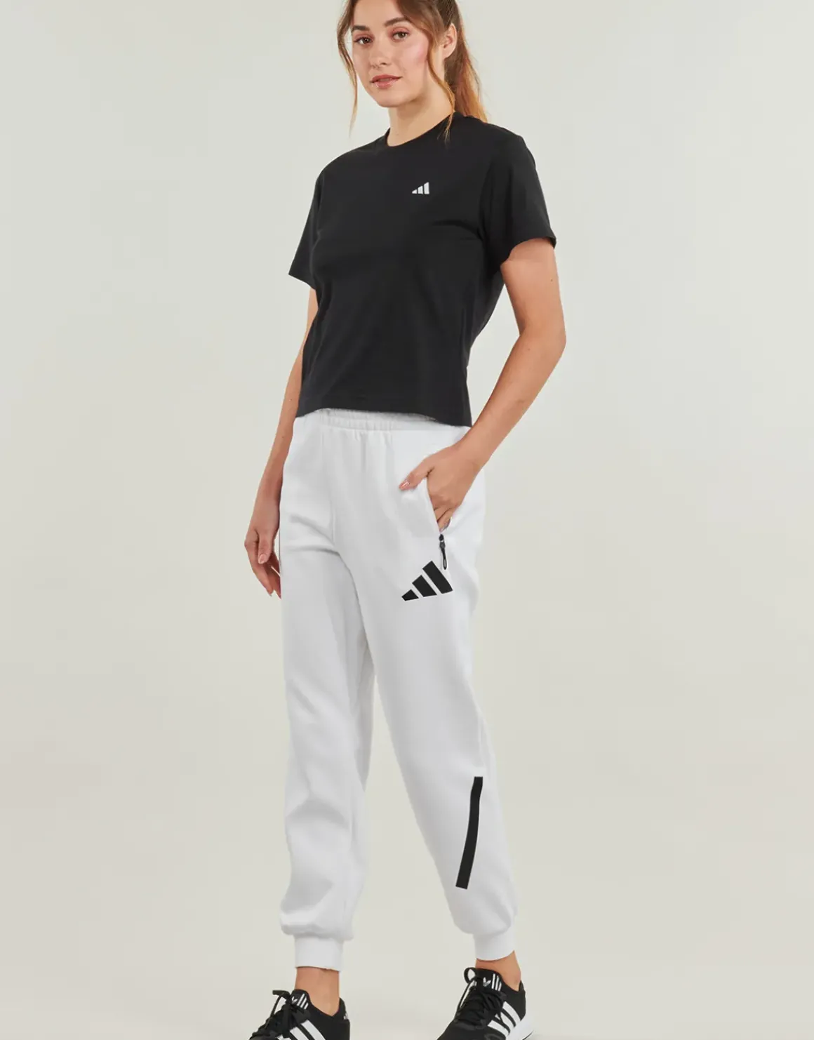 Adidas Sportswear - Essentials Small Logo T-Shirt