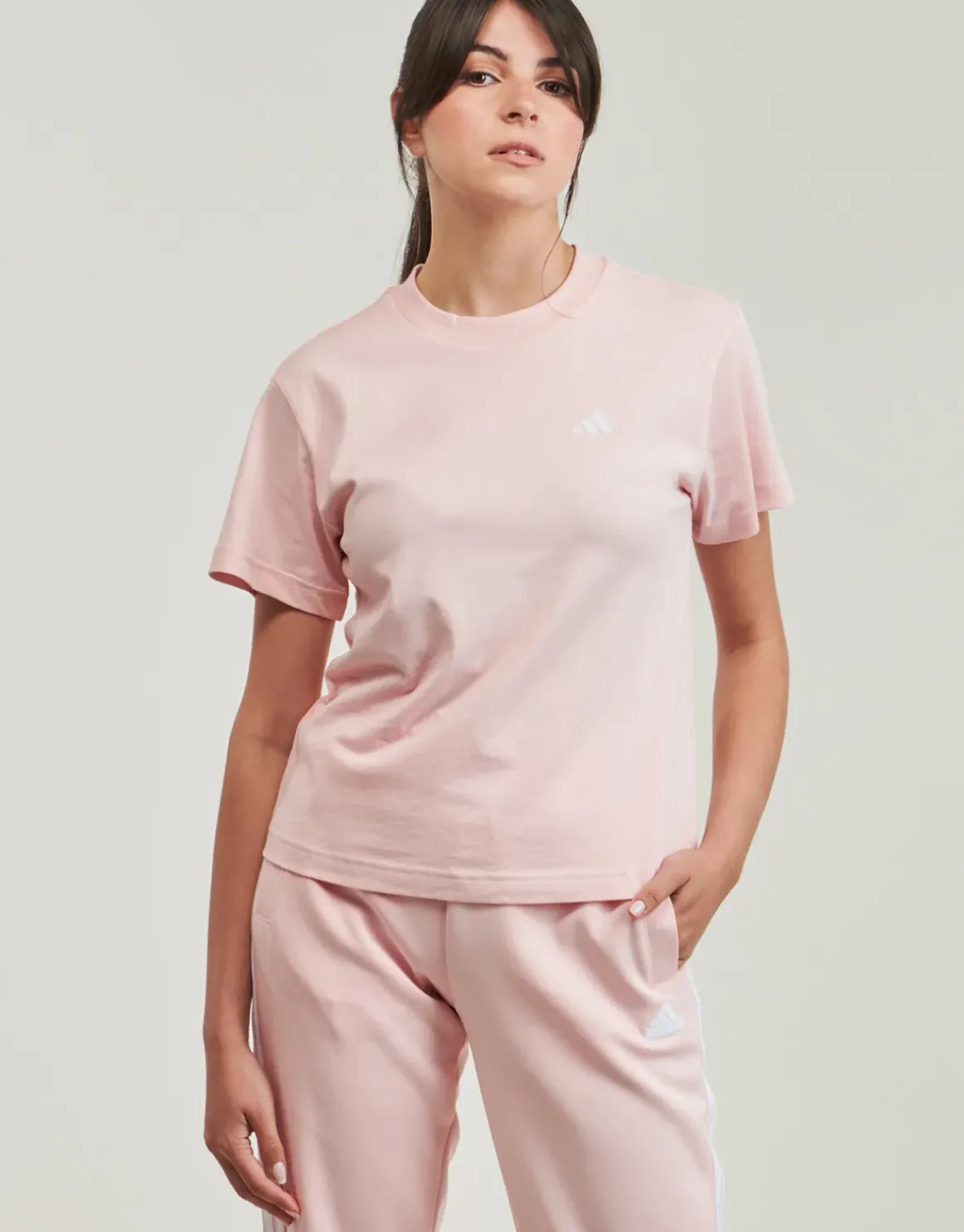 Adidas Sportswear - Essentials Small Logo T-Shirt