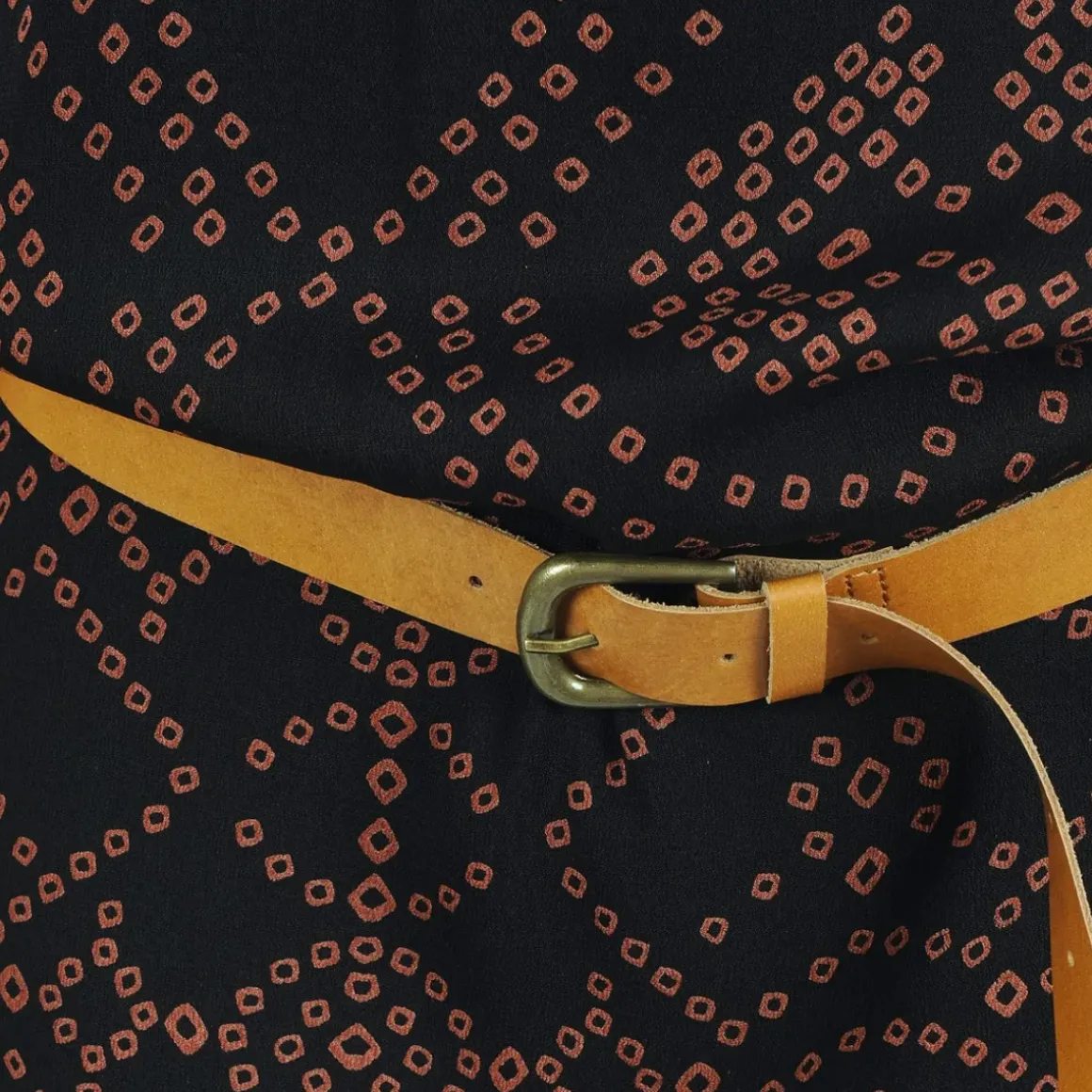 Antik Batik - QUINN