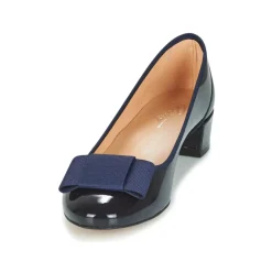 Betty London - HENIA