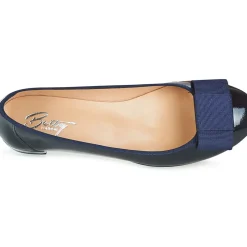 Betty London - HENIA