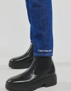 Calvin Klein Jeans - MOM JEAN