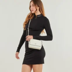 Calvin Klein Jeans - MINIMAL MONOGRAM CAMERA BAG18