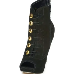 Carmen Steffens - 6912030001