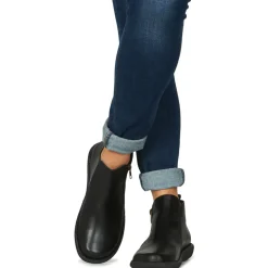 Casual Attitude - ESTIVA