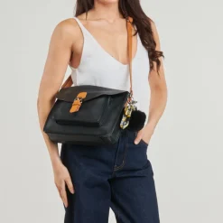 Casual Attitude - MILA