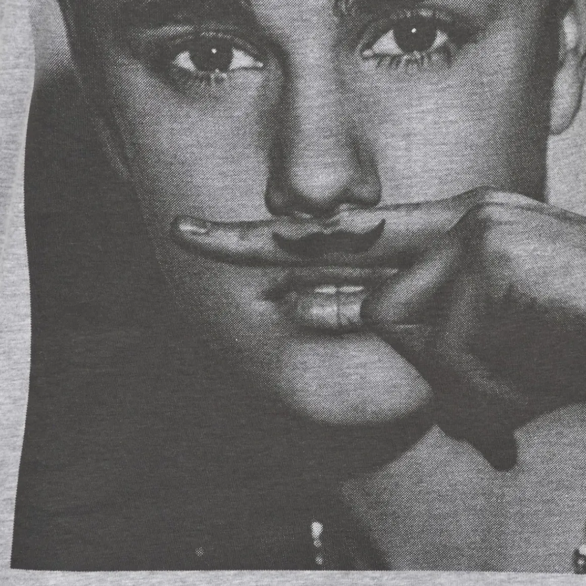 Eleven Paris - BIEBER W