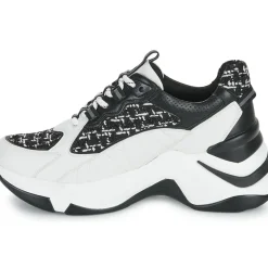 Exé Shoes - EXO