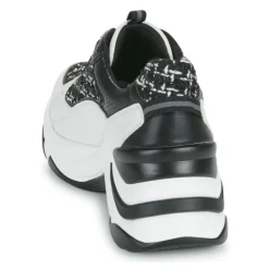 Exé Shoes - EXO