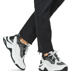 Exé Shoes - EXO