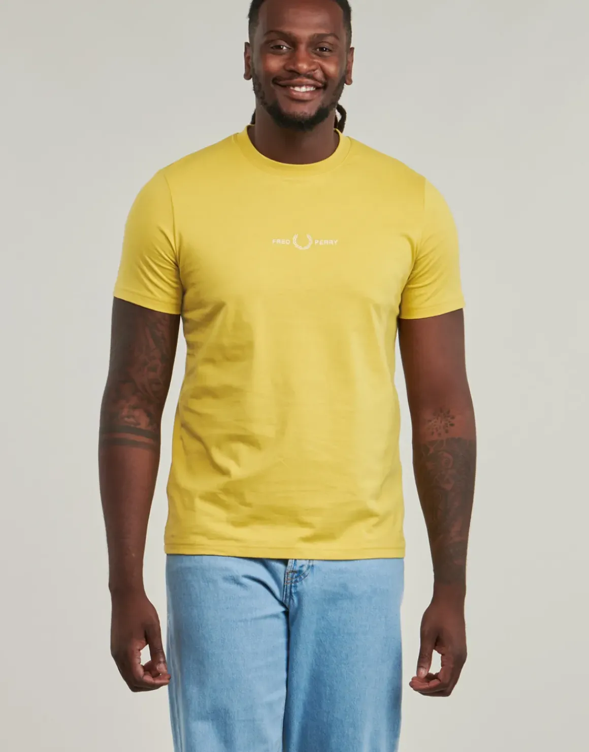 Fred Perry - EMBROIDERED