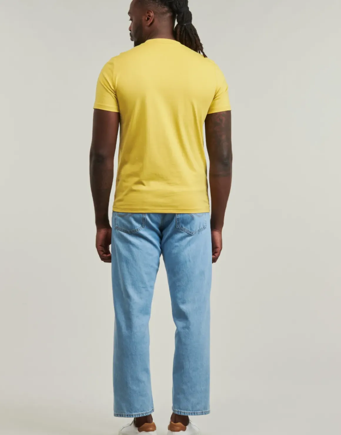 Fred Perry - EMBROIDERED
