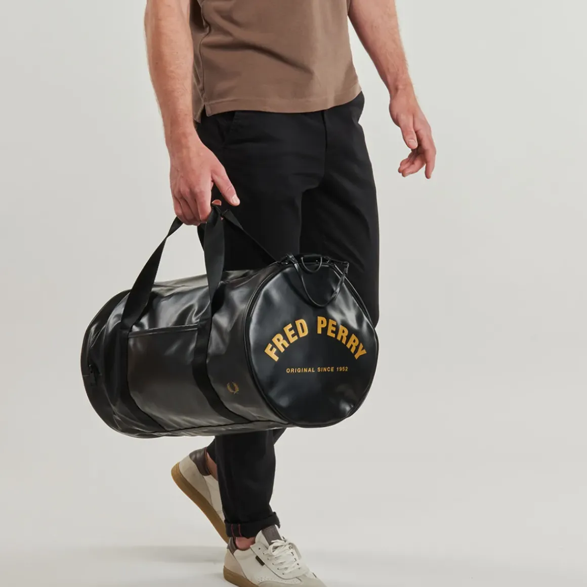 Fred Perry - TONAL LARGE BARREL BAG