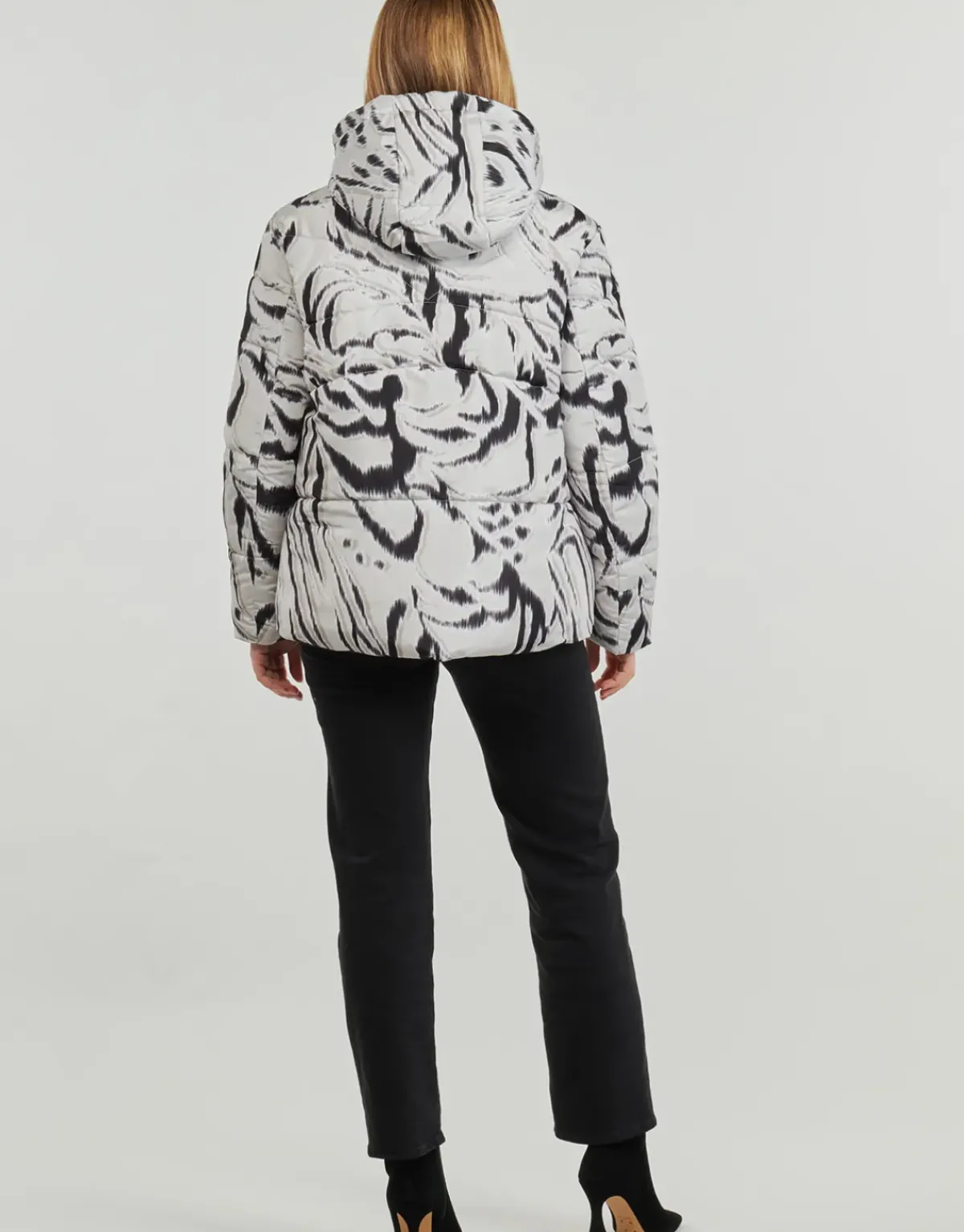 Guess - EMELIE REVERSIBLE PUFFER