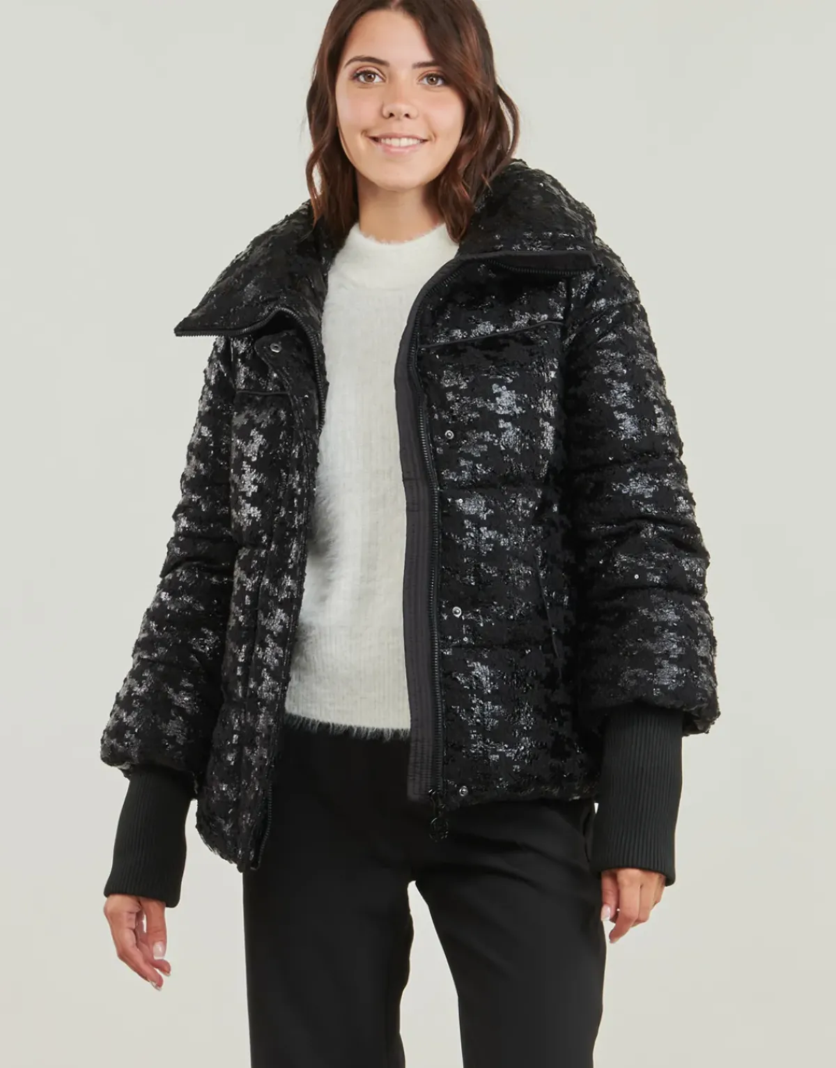 Guess - MELIE HOUNDSTOOTH PUFFER