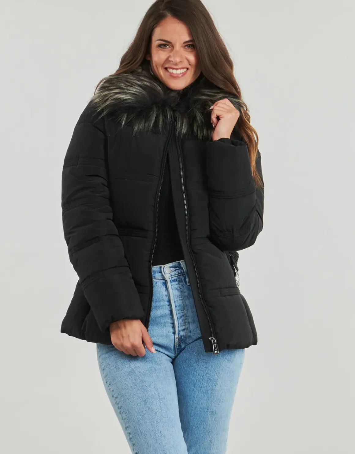 Guess - NEW MARISOL SHORT BELTED JACKE