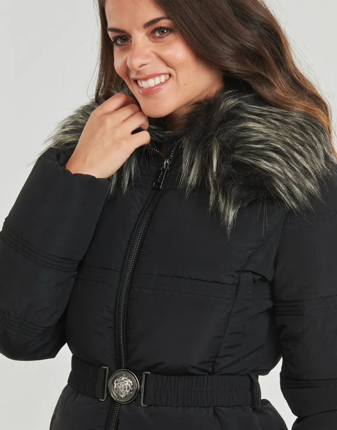Guess - NEW MARISOL SHORT BELTED JACKE