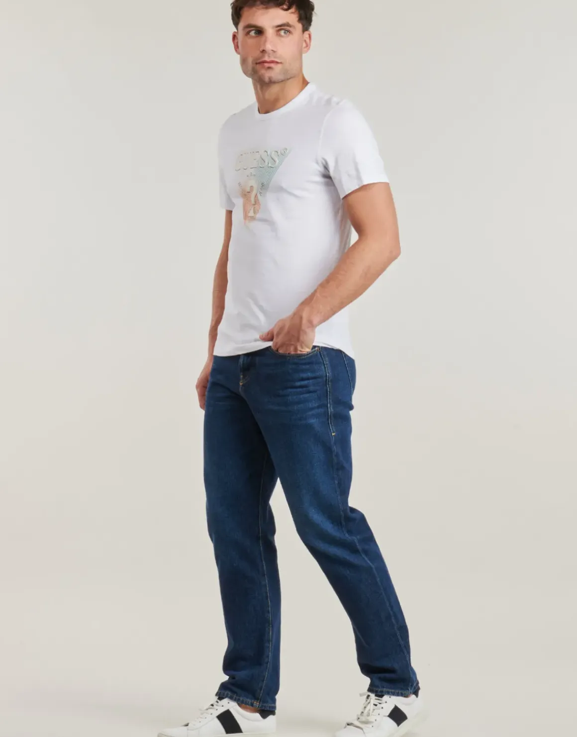 Guess - TRIANGLE TEE
