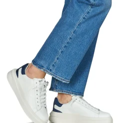 Guess - ELBINA