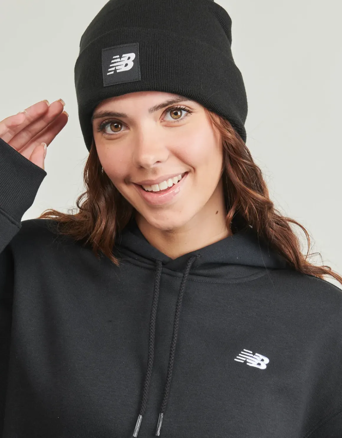 New Balance - SMALL LOGO HOODIE