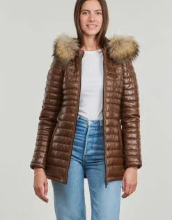 Oakwood - POPPING (removable raccoon fur)