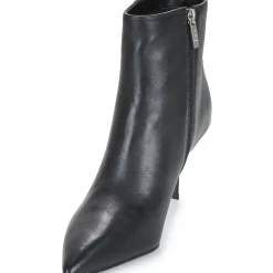 Steve Madden - SABINE