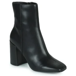 Steve Madden - STREAMS
