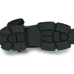 Steve Madden - TANKER-P