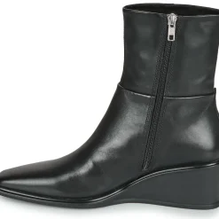 Vagabond Shoemakers - AINO