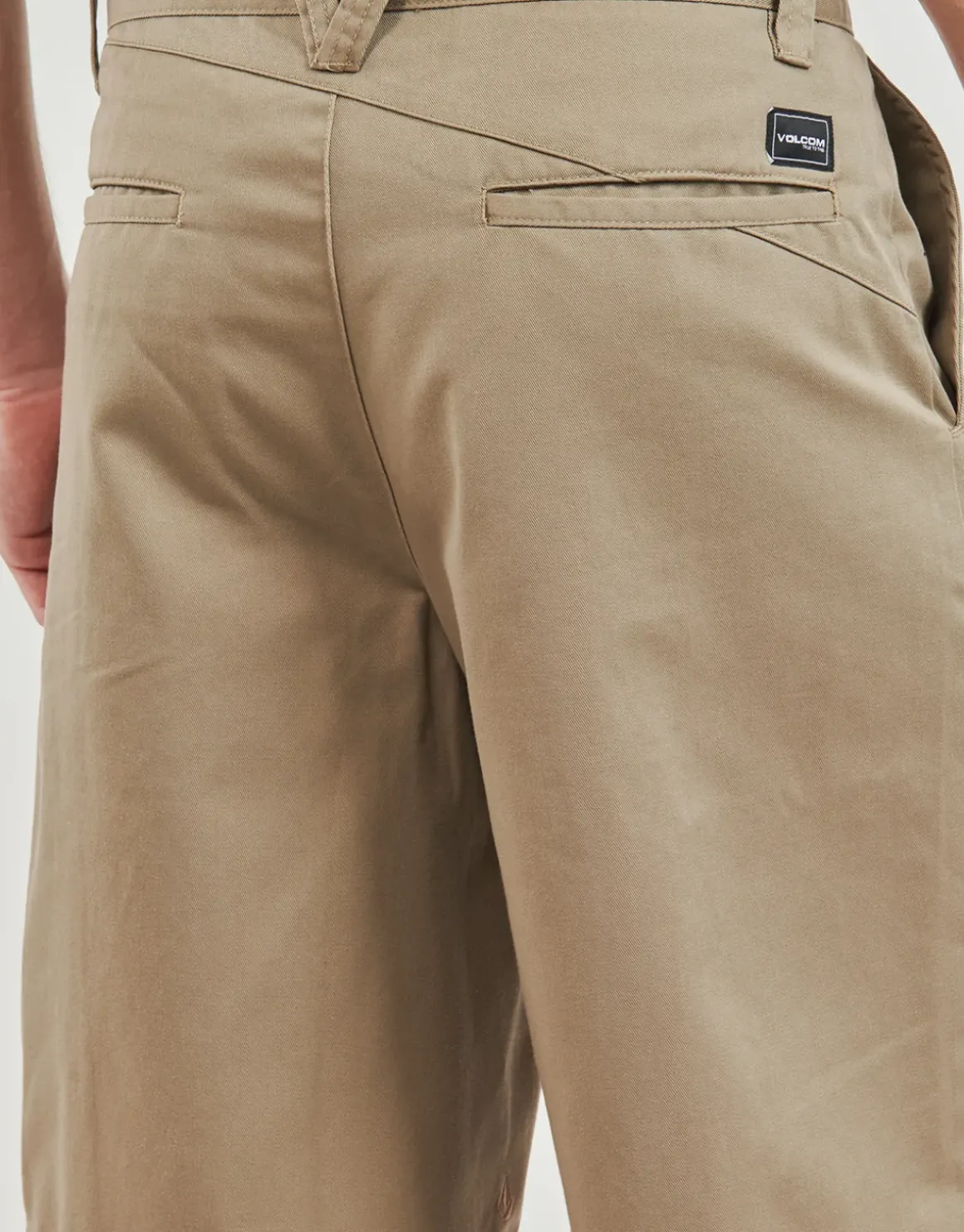 Volcom - LOOSE TRUCK SHORT